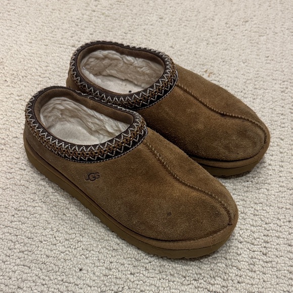 UGG Men's Tan Suede Slip-Ons - Picture 1 of 5
